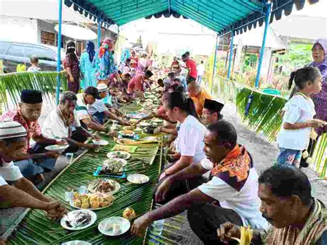 Makan Patita Menguatkan Semangat Persatuan Dengan Makan Bersama