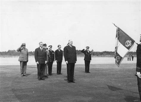 En Le G N Ral De Gaulle Mont De Marsan En Alg Rie Notre