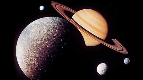 DLR - Saturn's Moons