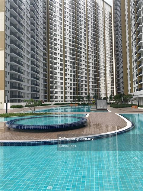 Platinum Splendor Residence Intermediate Condominium 3 Bedrooms For