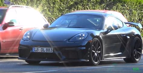 2020 Porsche 718 Cayman GT4 Spotted in Traffic, Rumored To Debut Next Month - autoevolution