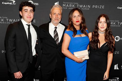 Who Is Jon Stewart S Wife All About Tracey Stewart