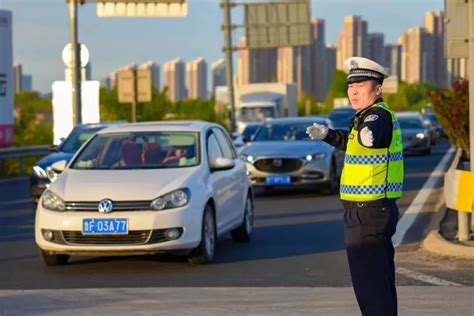 【烟台高速交警】全时守护！缤纷五一，高速交警为您全方位护航~澎湃号·政务澎湃新闻 The Paper