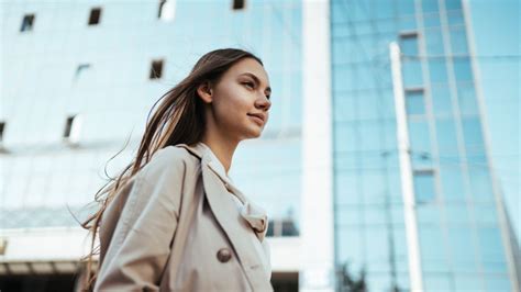 Cómo cultivar la autoconfianza para mejorar tu vida una guía práctica