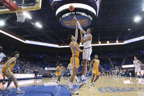 Ucla Basketball Bruins Applaud Career Night From Aday Mara Vs Long