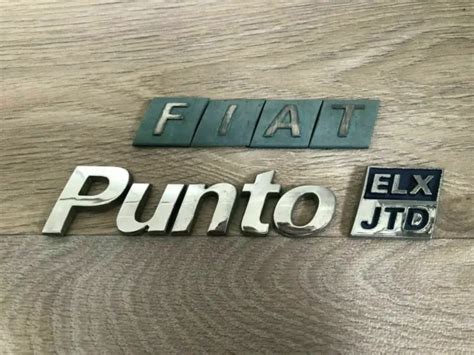 MONOGRAMMES INSIGNES LOGOS badges emblèmes sigles FIAT PUNTO ELX JTD