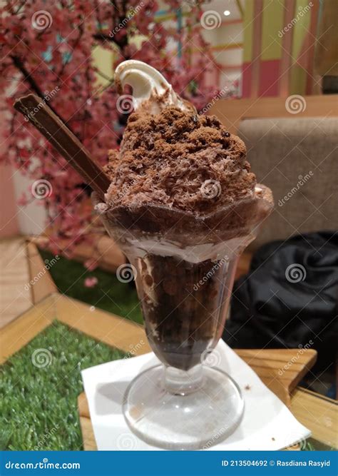 Ice Cream Chocolate with Wafer Stock Photo - Image of wafer, cold ...