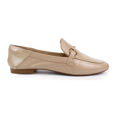 Mocassim Lia Line Couro Verniz Nude