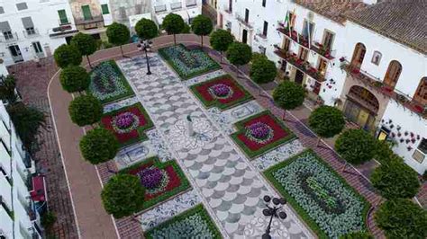 Outrage At Plaza De Los Naranjos Remodelling