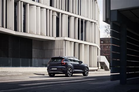 Xc40 Inscription In Denim Blue Metallic Volvo Cars Global Media Newsroom