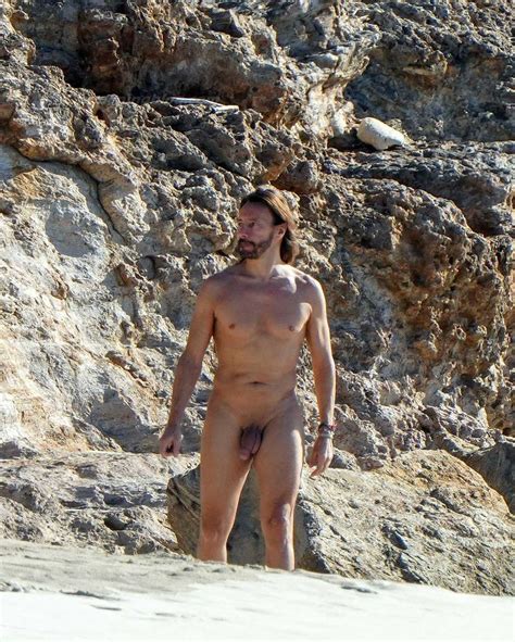 Bob Sinclar Spotted Totally Naked On The Beach Spycamfromguys Hidden