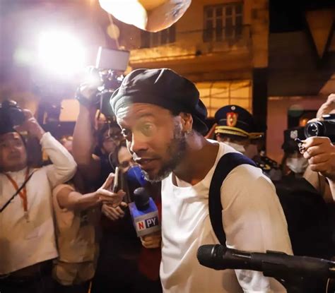 Ronaldinho Arresto Media Famosi