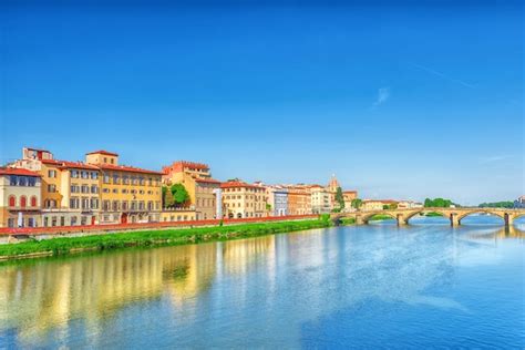 Premium Photo Beautiful Panoramic View Of The Arno River And The Town