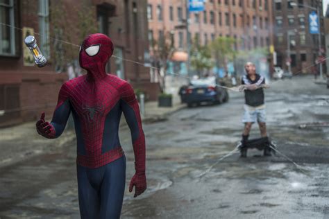 映画「アメイジング・スパイダーマン2」のあらすじネタバレと感想！キャストのグウェンとラストの結末 シネマズキ