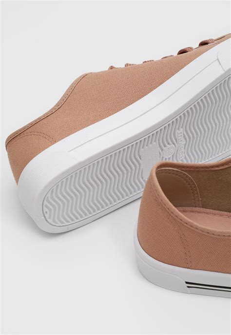 T Nis Moleca Liso Nude Compre Agora Dafiti Brasil