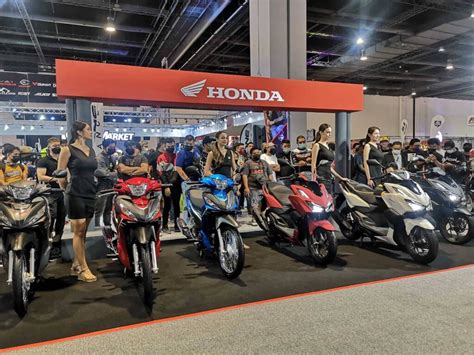 Honda Ph Stages Iconic Bikes At Makina Moto Show Motortech Ph