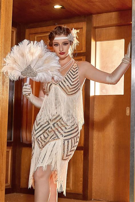 Champagne V Neck Sequins 1920s Flapper Dress With Fringes 1920s