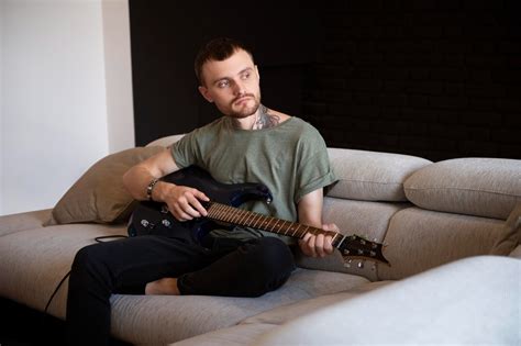 5 najlepszych aplikacji dzięki którym nauczysz się grać na gitarze