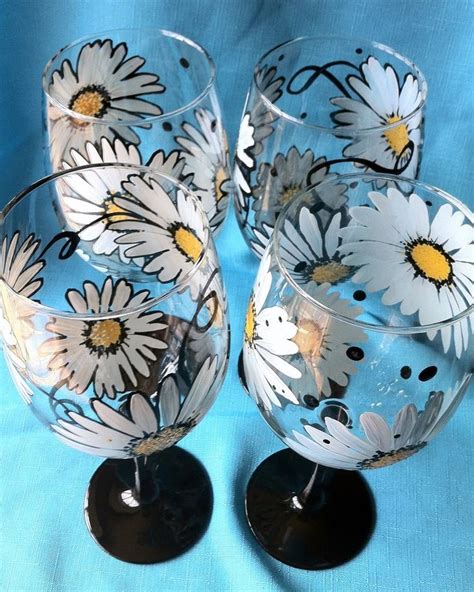 Daisy Swirl Wine Glass Set Of 4 Glasses Wine Glass Art Wine Glass Crafts Painted Wine Glass