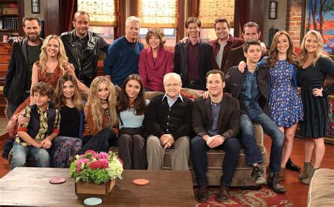 Girl Meets World: Cast Reunion Photo Released for Season Three Finale ...