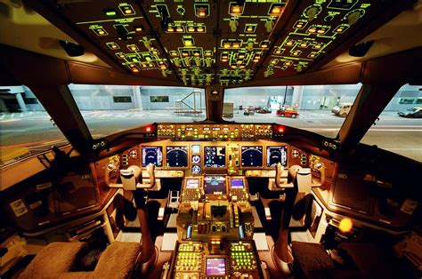 50 Boeing 737 Cockpit