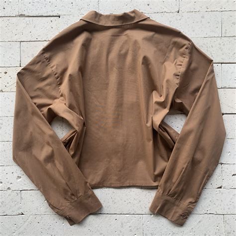 Camisa Cropped Tricoline Lisa Luxo Nude Dondoca Moda Feminina