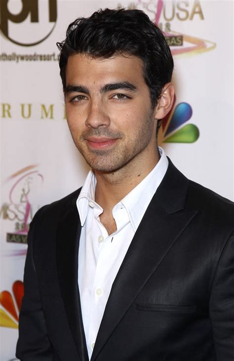 Joe Jonas Photo 26 Of 31 Pics Wallpaper Photo 560133 Theplace2