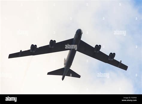 Us Air Force B 52 Stratofortress Bomber Fly Over Stock Photo Alamy