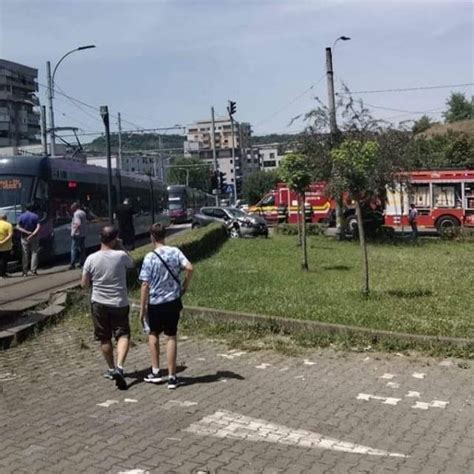 Accident Sub Sub Podul Calvaria Ntre O Ma In I Un Tramvai Ziar