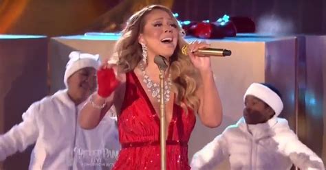 Mariah Carey Returns To Macys Thanksgiving Day Parade Takes Heat For