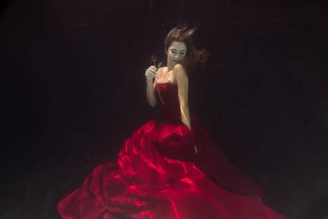 Bare Shoulders Women Underwater Brunette Painted Nails Rose