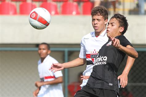 No Sub Corinthians Bate O S O Paulo Por A Pelas Oitavas De