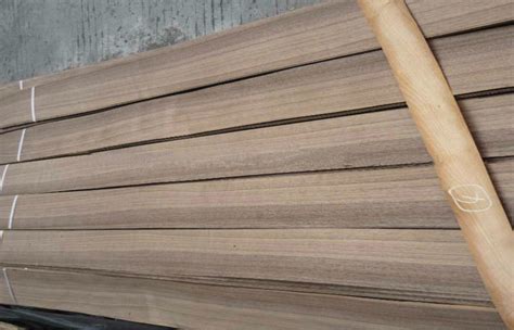 Natural Walnut Wood Veneer Sheet For Cabinets , 0.5mm thickness