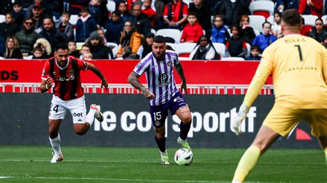 Le Groupe Pour Lyon T F C Me Journ E De Ligue Uber Eats