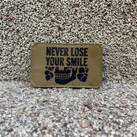 Шеврон Never lose your smile lasercut cb bk купити в Києві Україні