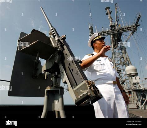 Uss gary ffg hi-res stock photography and images - Alamy