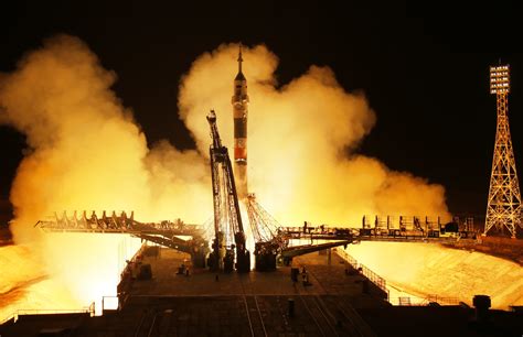 2 Americans, 1 Russian dock with International Space Station | Inquirer ...