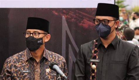 Targetkan Kunjungan Wisata Di Bukittinggi 15 Juta Orang Sandiaga Uno Bilang Begini News On