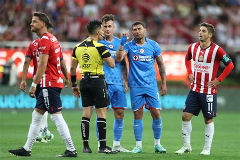 Chivas Vs Cruz Azul Posibles Alineaciones Del Rebaño Contra La Máquina La Opinión