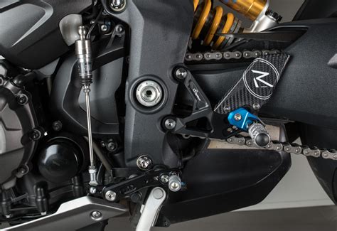 Gruppo Pedane R Version Lightech Per TRIUMPH SPEED TRIPLE 1200 RS RR