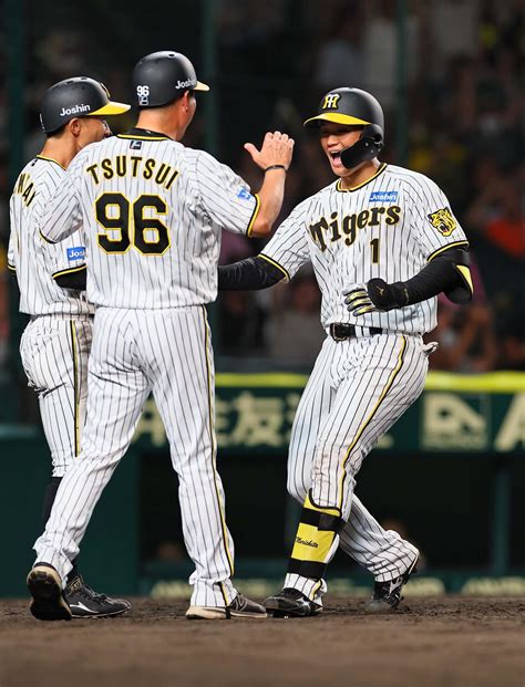 【阪神】ドラ1新人森下翔太が同点2ラン＆サヨナラ犠飛！2位denaに連勝 プロ野球写真ニュース 日刊スポーツ