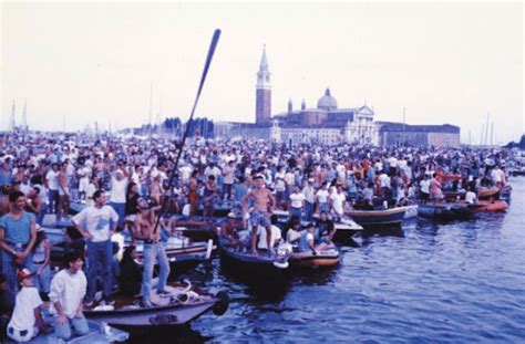 33 Photographs Of Pink Floyd Concert In Venice On A Massive Floating