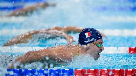 JO Paris 2024 Léon Marchand soffre un historique doublé 200m