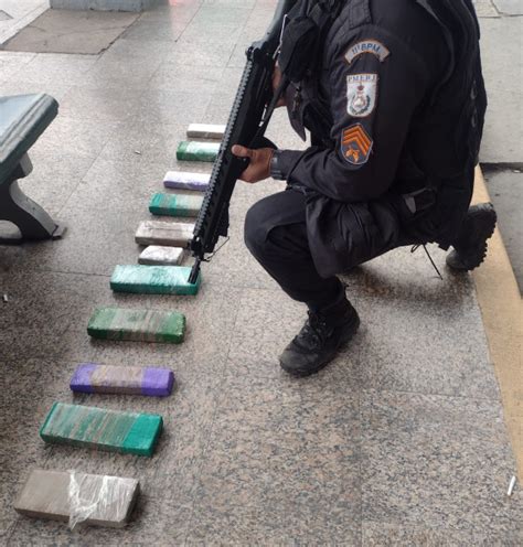 Friburgo Pm Prende Mulheres Kg De Drogas Na Rodovi Ria Sul