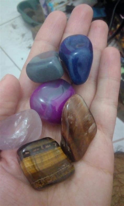 Minhas novas pedras e eu queria saber qual são essas 3 pedras Wicca