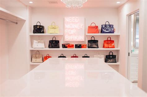 Kris Jenner Birkin Closet - Kris Jenner Neon Sign "Need Money For ...