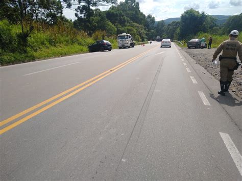 Carros Batem De Frente Na Sc Em Campo Alegre Jmais