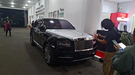 Mobil Mewah Rolls Royce Kado Ulang Tahun Harvey Moeis Untuk Sandra Dewi