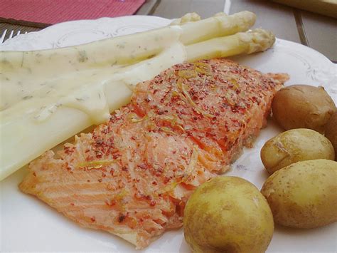 Warm geräucherter Lachs mit Kräuter Vinaigrette von Tickerix