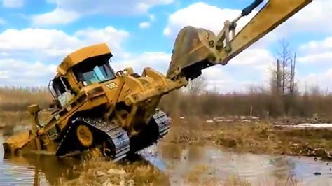 Heavy Equipment Fails Dangerous Idiots Excavator Operator